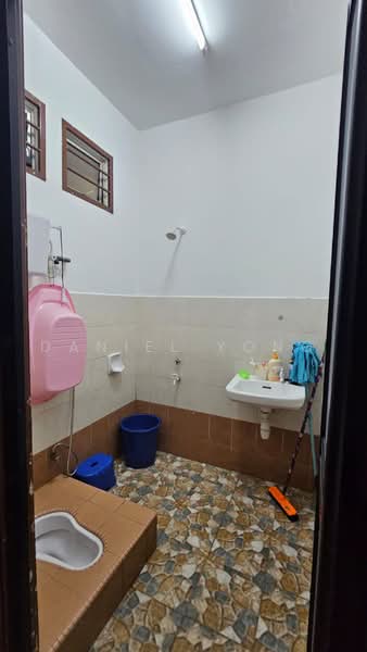 2-storey Terraced House for Sale in Pasir Gudang (Johor) - Daniel Yong - Bathroom - PropertyGuru.com.my