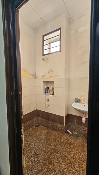 2-storey Terraced House for Sale in Pasir Gudang (Johor) - Daniel Yong - Bathroom - PropertyGuru.com.my
