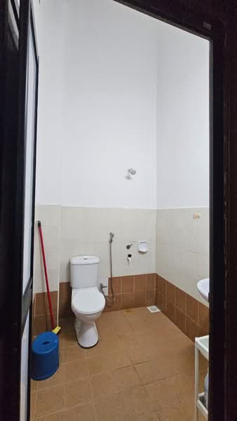 2-storey Terraced House for Sale in Pasir Gudang (Johor) - Daniel Yong - Bathroom - PropertyGuru.com.my
