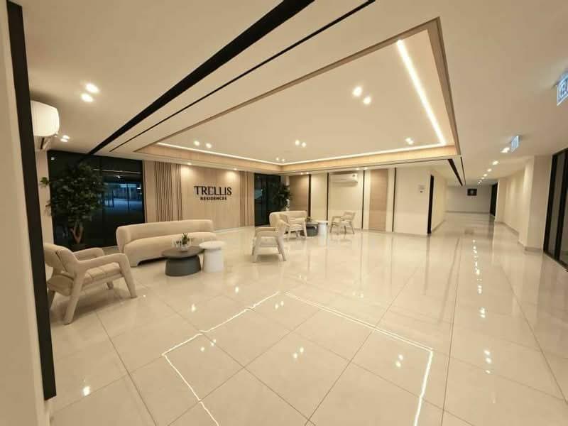 Service Residence for Rent at TRELLIS RESIDENCES - Miss Shee - Lobby - PropertyGuru.com.my