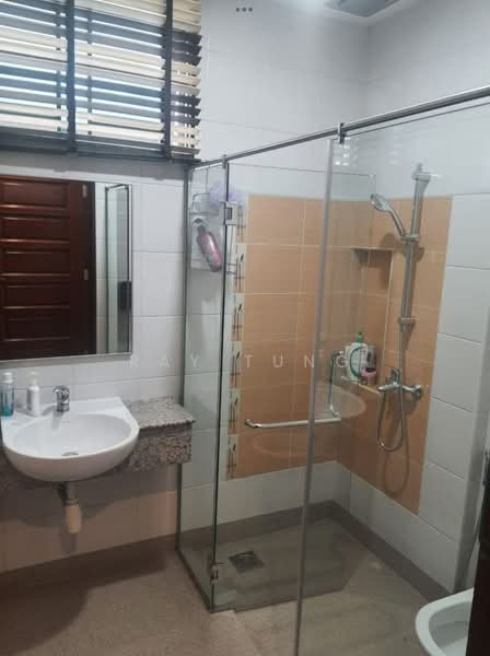 Commercial Semi-D for Rent in Kampung Bahru (Johor Bahru) - Ray Tung - Bathroom - PropertyGuru.com.my