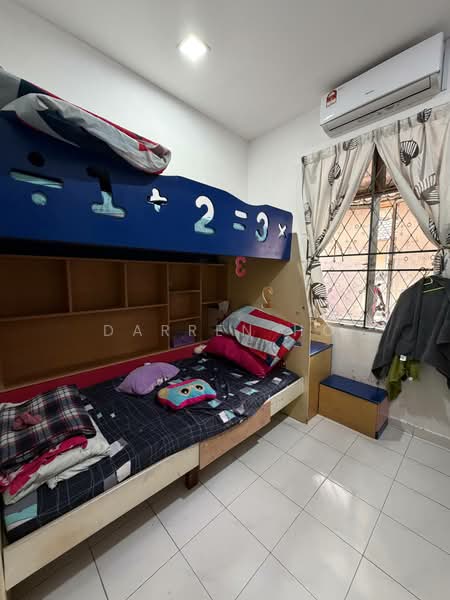 Rumah Teres 1-Tingkat untuk Dijual di Taman Senai Utama (Kulai) - Darren Ho - Bedroom - PropertyGuru.com.my