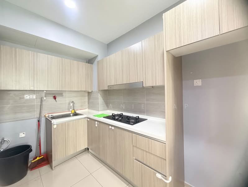 Service Residence for Rent at Gravit8, Klang - Stephanie Yap - Kitchen - PropertyGuru.com.my