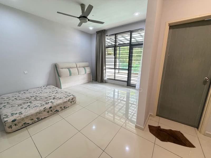 Rumah Teres 2-Tingkat untuk Dijual di Taman Dato' Chellam (Ulu Tiram) - Darren Ho - Bedroom - PropertyGuru.com.my