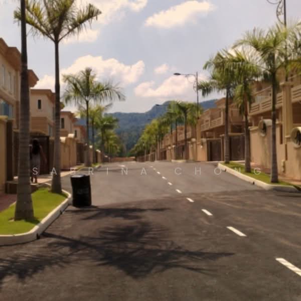 Rumah Berkembar untuk Dijual di Ampang (Selangor) - Sabrina Chong - Exterior - PropertyGuru.com.my