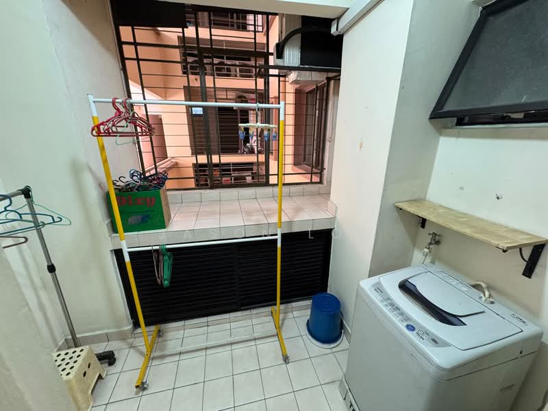 Kondominium untuk Disewa di Casa Indah 1 - Jason Low - Balcony - PropertyGuru.com.my