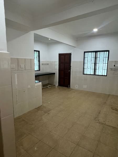 Bungalow House untuk Dijual di Ampang Jaya (Ampang) - Alice Low - Kitchen - PropertyGuru.com.my