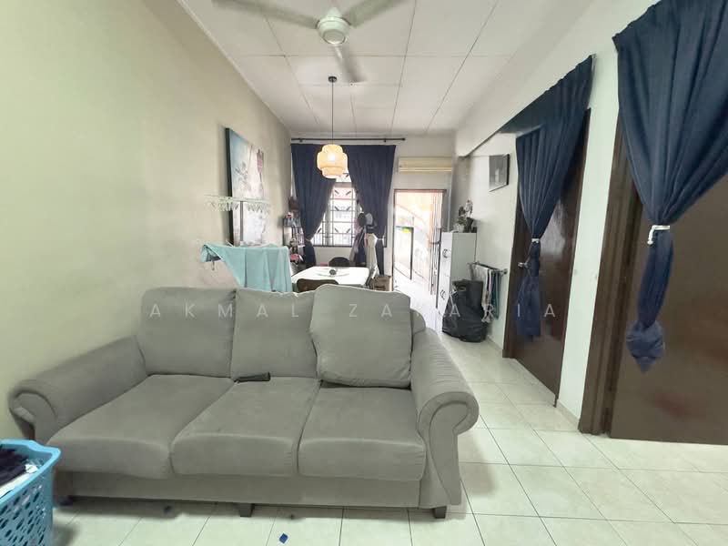 1-storey Terraced House for Sale in Taman Dato Demang (Seri Kembangan) - Akmal Zakaria - PropertyGuru.com.my