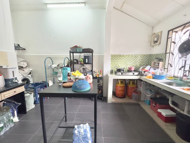 1-storey Terraced House for Sale in Taman Dato Demang (Seri Kembangan) - Akmal Zakaria - PropertyGuru.com.my