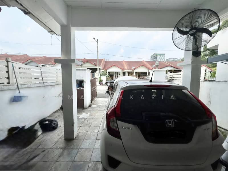 1-storey Terraced House for Sale in Taman Dato Demang (Seri Kembangan) - Akmal Zakaria - PropertyGuru.com.my