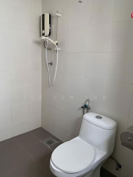 Condominium for Rent at Vista Komanwel B - Yee Yew Kho - Bathroom - PropertyGuru.com.my