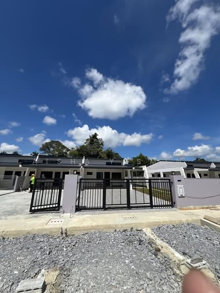 Rumah Teres 1-Tingkat untuk Dijual di Petra Jaya (Kuching) - Aisha Yasmin - PropertyGuru.com.my