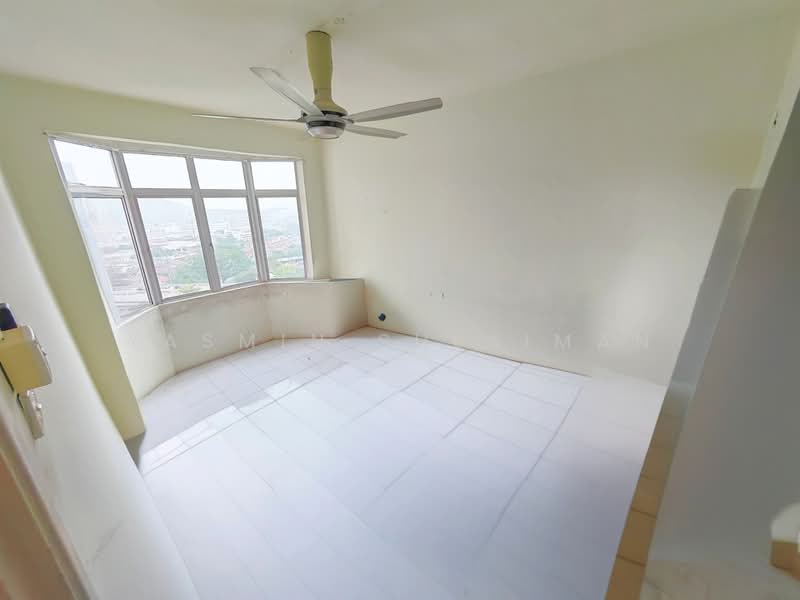 Pangsapuri untuk Dijual di Pangsapuri Mawar Sari - Yasmin Sulaiman - View - PropertyGuru.com.my