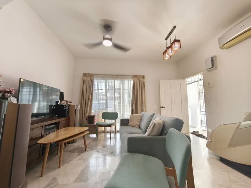 2-storey Terraced House for Sale in Saujana Utama 2 (Ijok) - Yasmin Sulaiman - Living Room - PropertyGuru.com.my