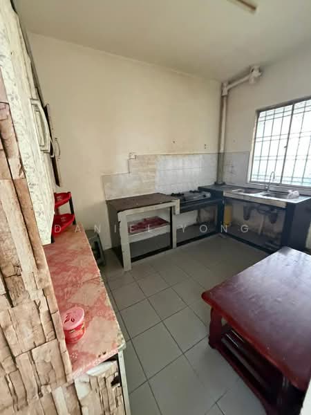 Rumah Flat untuk Dijual di Ketapang Flat - Daniel Yong - Kitchen - PropertyGuru.com.my