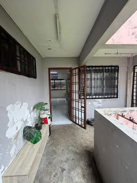 Rumah Flat untuk Dijual di Ketapang Flat - Daniel Yong - Entrance - PropertyGuru.com.my