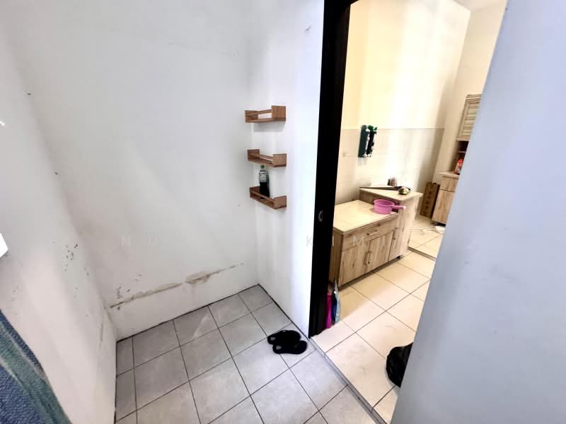 Condominium for Sale at Residensi Damai - NUZULHAKIMI . - Kitchen - PropertyGuru.com.my