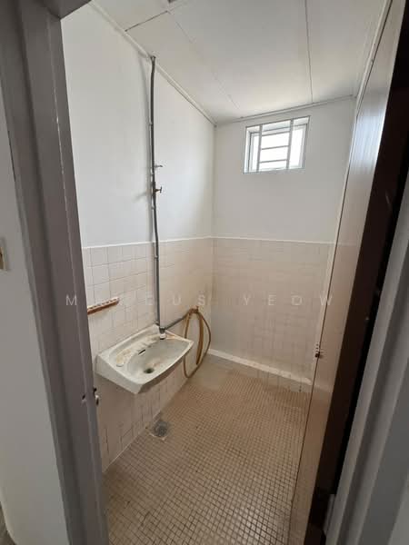 Shop / Office for Rent in Taman Rasah Jaya (Rasah) - Marcus Yeow - Bathroom - PropertyGuru.com.my