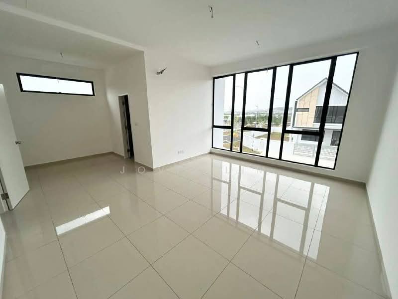 Rumah Teres untuk Dijual di Taman Desa Tebrau (Tebrau) - Jovel Lim - Living Room - PropertyGuru.com.my
