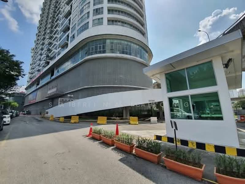 Kediaman Servis untuk Dijual di Regalia Residence - Sabrina Chong - Exterior - PropertyGuru.com.my