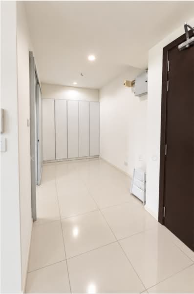 Kediaman Servis untuk Dijual di Tropicana Avenue - Kenjjo Yeo - Corridor - PropertyGuru.com.my