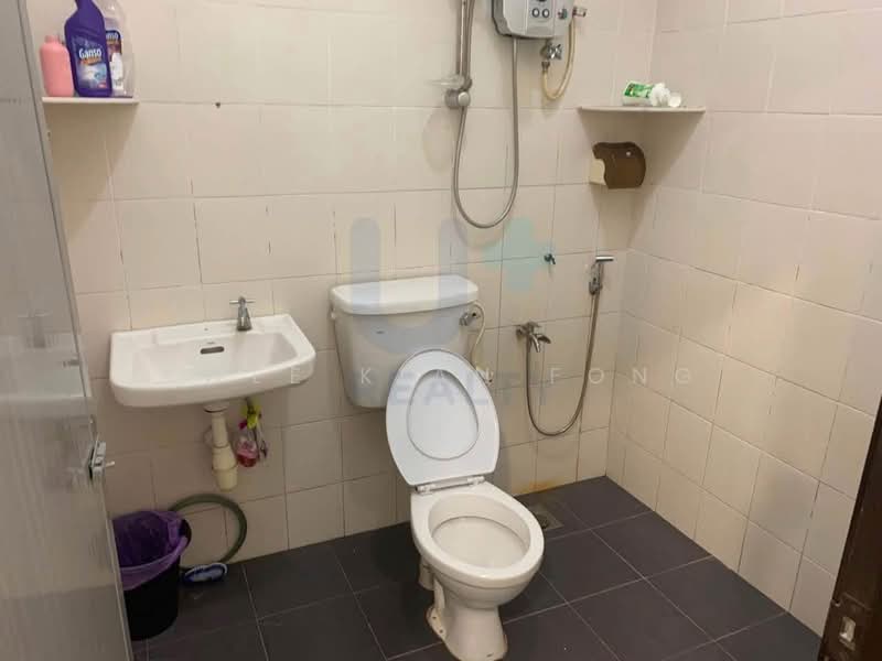 Rumah Teres 2-Tingkat untuk Disewa di Kuantan (Pahang) - Kwee Kian Fong - Bathroom - PropertyGuru.com.my