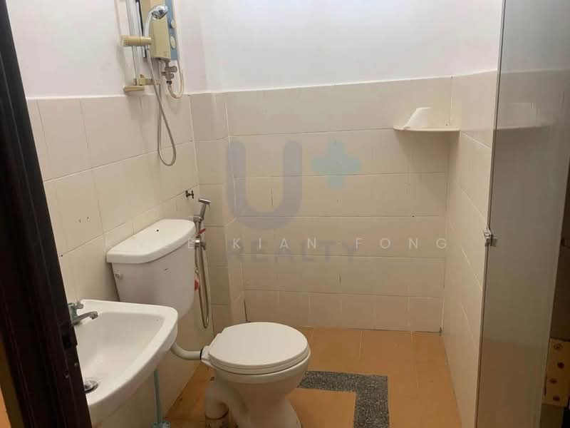 Rumah Teres 2-Tingkat untuk Disewa di Kuantan (Pahang) - Kwee Kian Fong - Bathroom - PropertyGuru.com.my