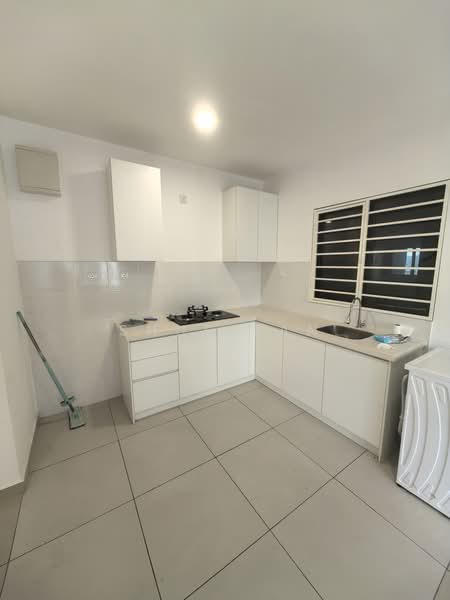 Kediaman Servis untuk Disewa di Huni @ Eco Ardence - Shue Tan - Kitchen - PropertyGuru.com.my