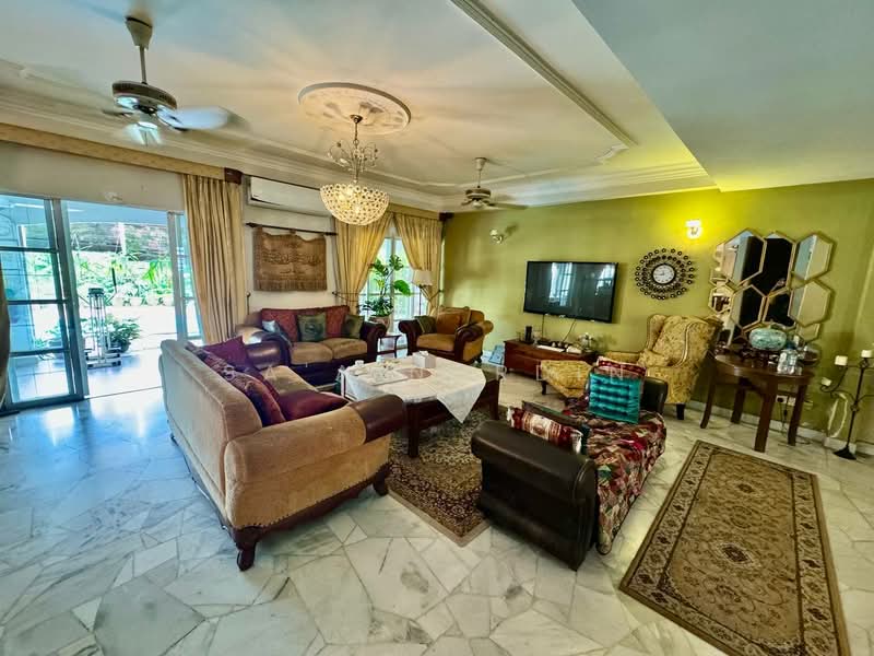 Bungalow House for Sale in Seksyen 12 (Shah Alam) - Sa'a Nordin - Living Room - PropertyGuru.com.my