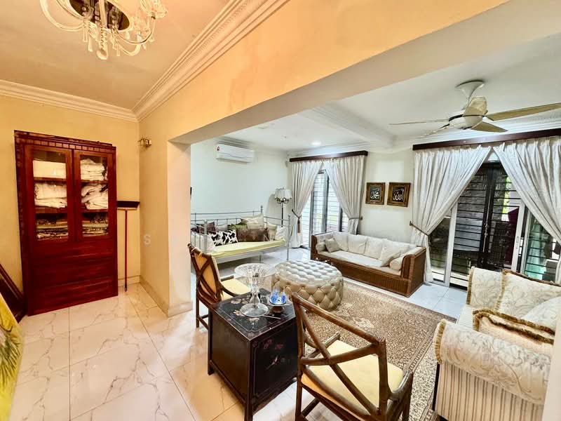 Bungalow House for Sale in Seksyen 12 (Shah Alam) - Sa'a Nordin - Living Room - PropertyGuru.com.my