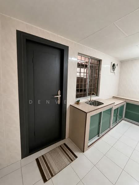 Rumah Teres untuk Dijual di Taman Cuepacs (Cheras) - Denver Sin - Kitchen - PropertyGuru.com.my