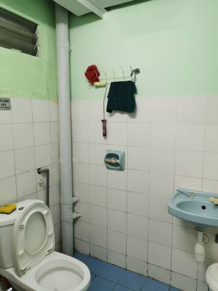 Kedai untuk Disewa di Kampung Pandan (Cheras) - Janice Yap - Bathroom - PropertyGuru.com.my
