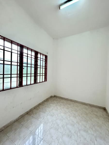 Flat for Sale at Taman Pulai Utama - Shirley Haw - PropertyGuru.com.my