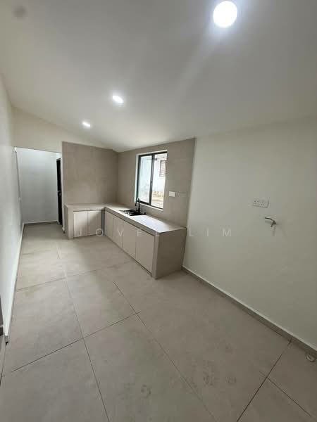Rumah Teres 1-Tingkat untuk Dijual di Taman Ungku Tun Aminah (Skudai) - Jovel Lim - Kitchen - PropertyGuru.com.my