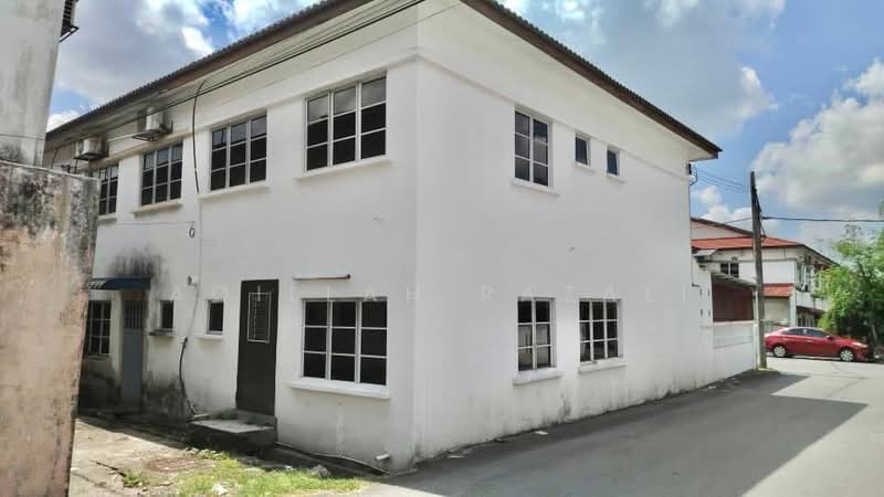 2-storey Terraced House for Sale in Klang (Selangor) - Aqillah Razali - Exterior - PropertyGuru.com.my