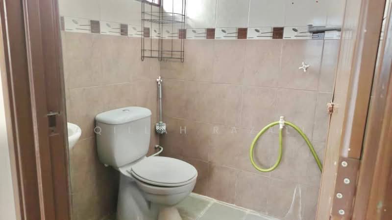 2-storey Terraced House for Sale in Klang (Selangor) - Aqillah Razali - Bathroom - PropertyGuru.com.my
