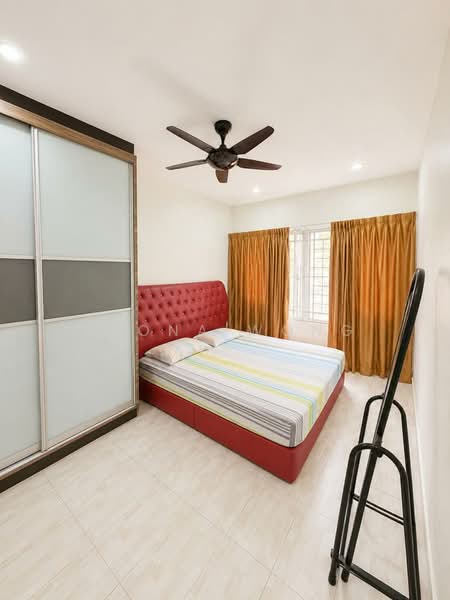 Pangsapuri untuk Dijual di Kenanga Apartment - Leona Wong - Bedroom - PropertyGuru.com.my