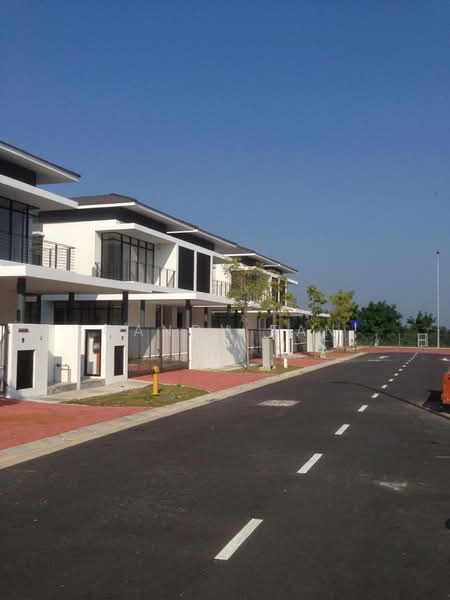 Bungalow House for Sale in Dengkil (Selangor) - Candy Tan - Exterior - PropertyGuru.com.my