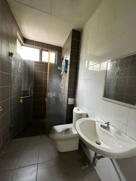 Semi-Detached House for Sale in Sutera Damansara (Damansara Damai) - Kin CK - Bathroom - PropertyGuru.com.my