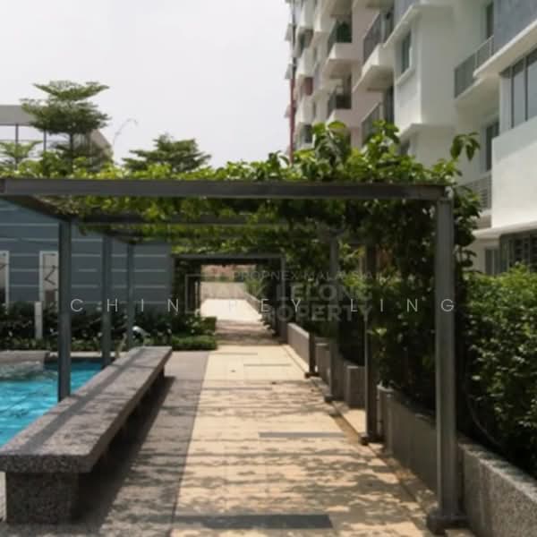 Kediaman Servis untuk Dijual di Koi Kinrara - Chin Pey Ling - Exterior - PropertyGuru.com.my