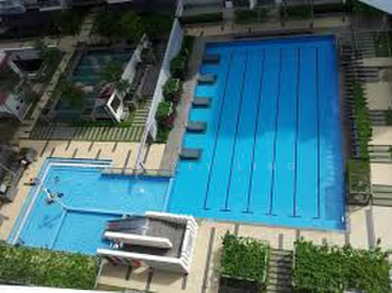 Kediaman Servis untuk Dijual di Koi Kinrara - Chin Pey Ling - Pool - PropertyGuru.com.my