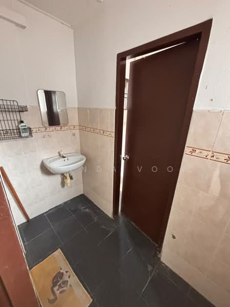 Rumah Teres 2-Tingkat untuk Disewa di Kulai (Johor) - Amanda Voon - Bathroom - PropertyGuru.com.my