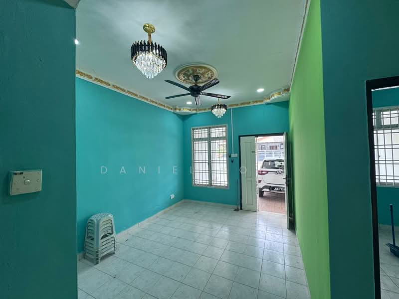 2-storey Terraced House for Sale in Bandar Seri Alam (Masai) - Daniel Yong - Living Room - PropertyGuru.com.my