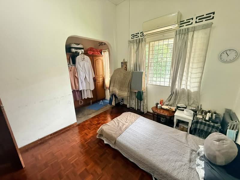 Bungalow House untuk Dijual di Bukit Kuda (Klang) - Nadia Shukri - Bedroom - PropertyGuru.com.my