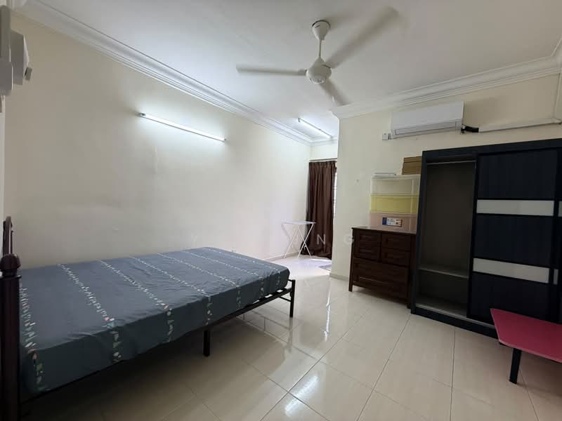 Kediaman Servis untuk Disewa di The Embassy (Bangunan Duta Impian) - YC Fung - Bedroom - PropertyGuru.com.my