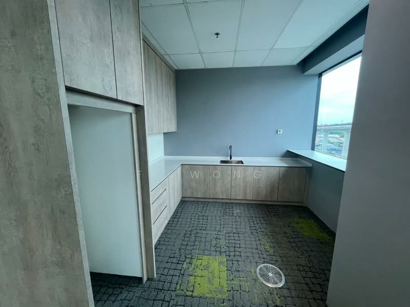 Office for Rent in Bandar Puteri Puchong (Puchong) - FC Wong - Pantry of Office for Rent - PropertyGuru.com.my