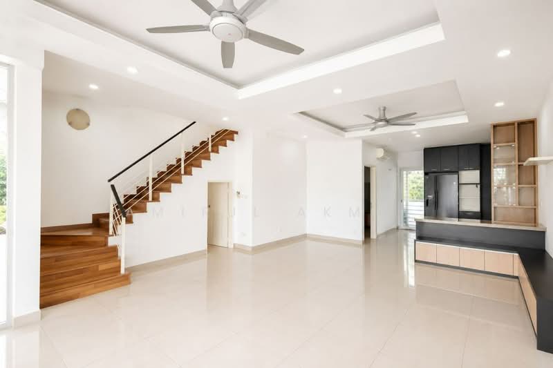 3-storey Terraced House for Rent in Cyberjaya (Selangor) - Amirul Akmal - Living Room - PropertyGuru.com.my