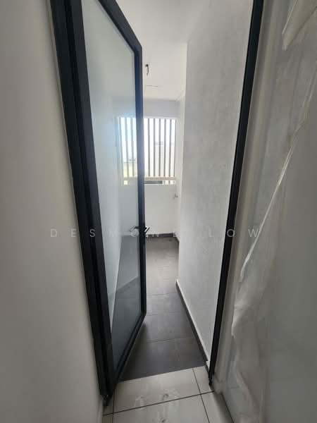 Kediaman Servis untuk Disewa di Avara - Desmond Low - Corridor - PropertyGuru.com.my