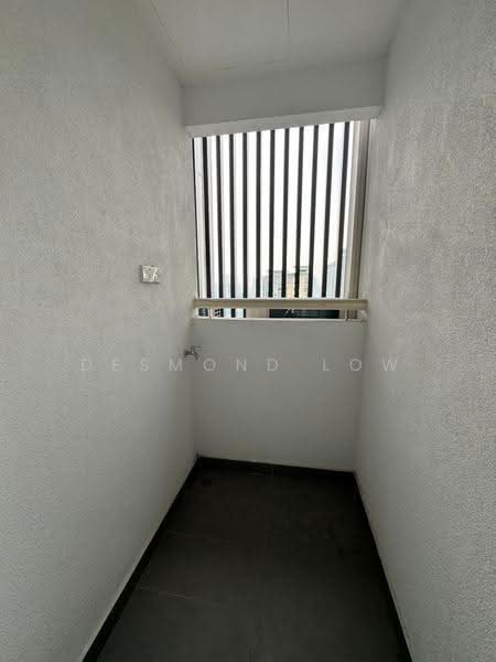 Kediaman Servis untuk Disewa di Avara - Desmond Low - Balcony - PropertyGuru.com.my