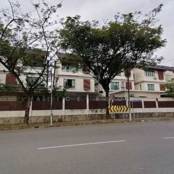 Semi-Detached House for Sale in Taman Yarl (Jalan Klang Lama (Old Klang Road)) - Alice Kuon - Exterior - PropertyGuru.com.my